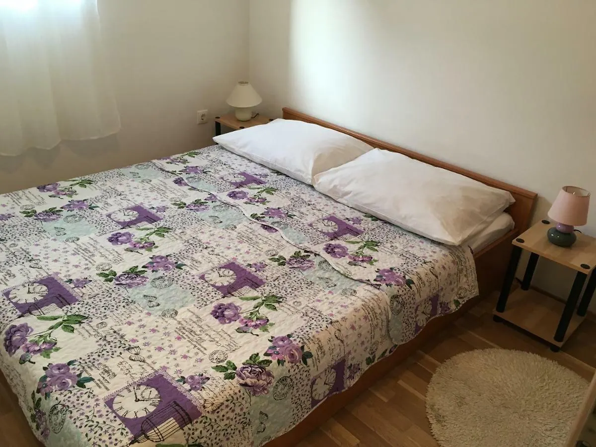 Croatian Home Apartments Zára